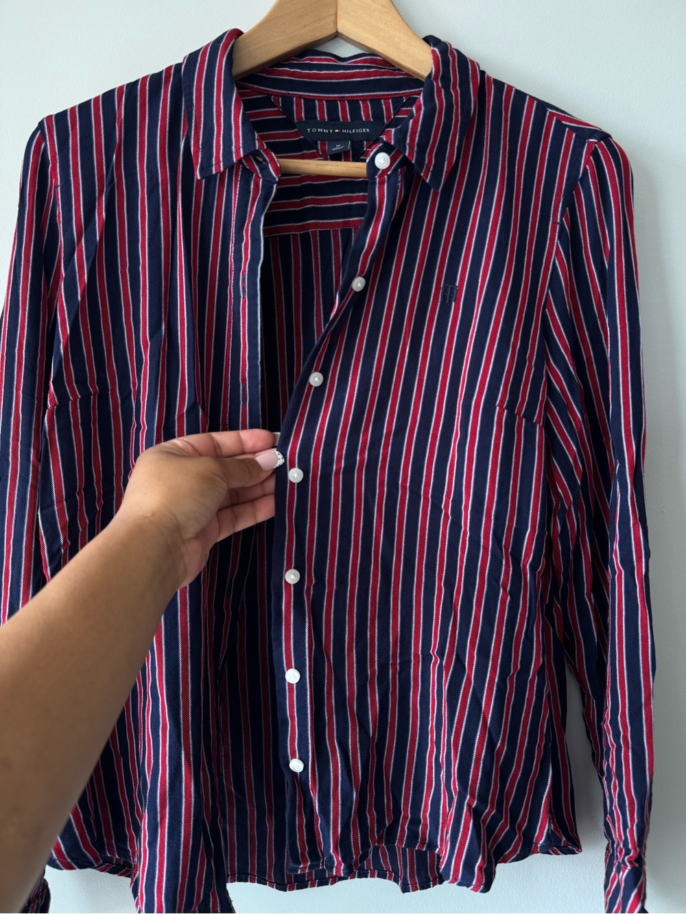 (M) Tommy Hilfiger Red, White & Navy Vertical Stripe Button-Down Shirt